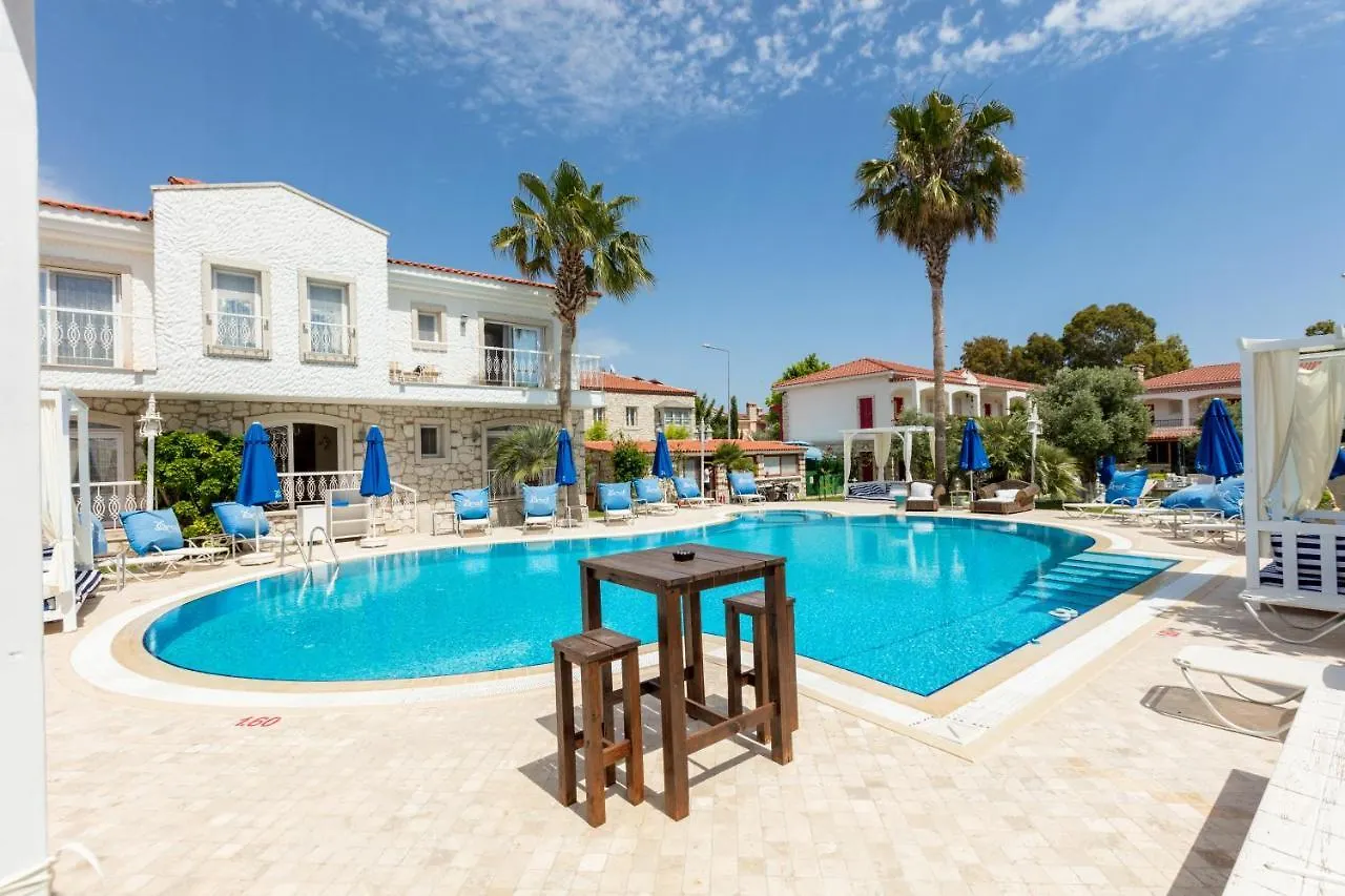 Alaroof Hotel Alacati 2*,