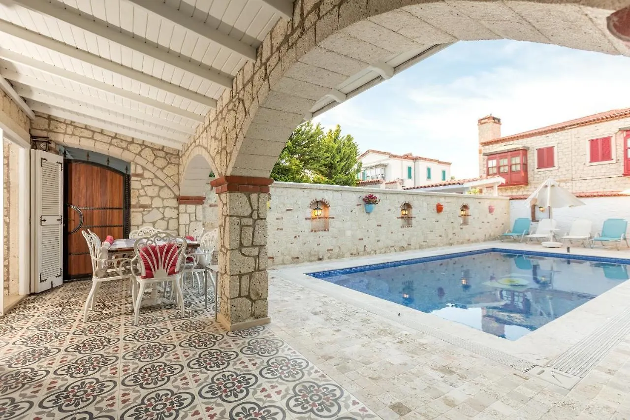 Alaroof Hotel Alacati