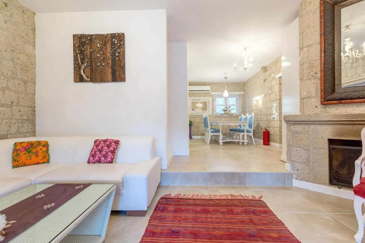 Alaroof Hotel Alacati