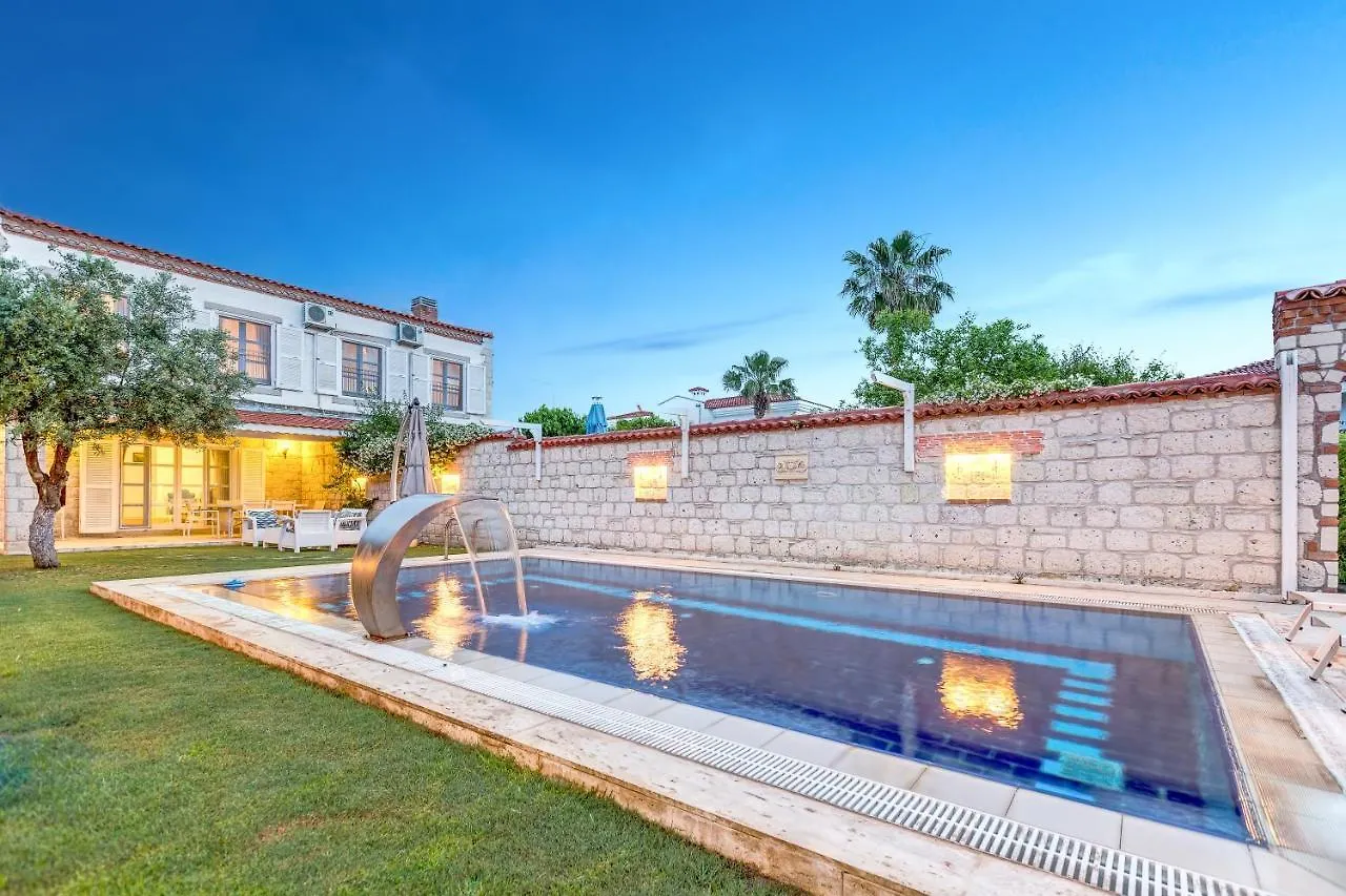 Alaroof Hotel Alacati 2*,