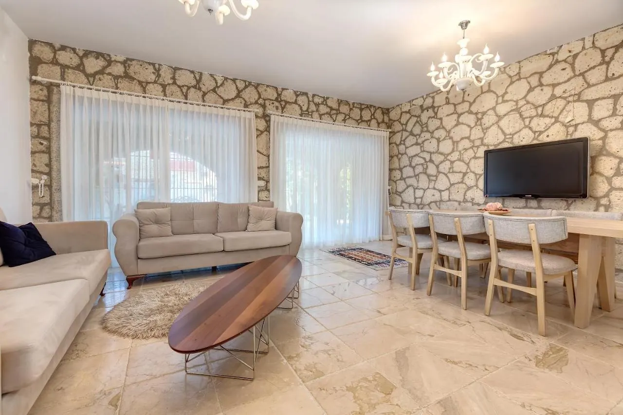 Alaroof Hotel Alacati